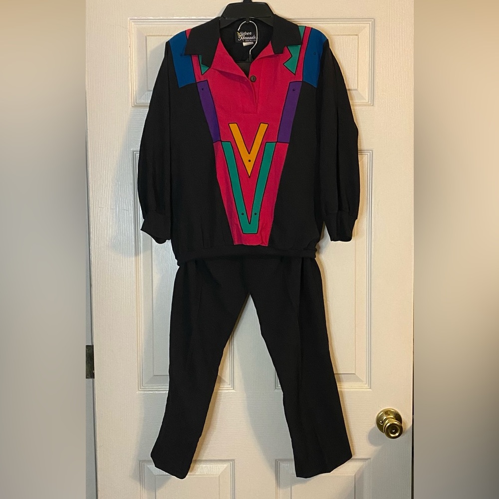 Silver Threads Women’s Vintage Lightweight Two-Piece Outfit. Shirt S, Pants PS.